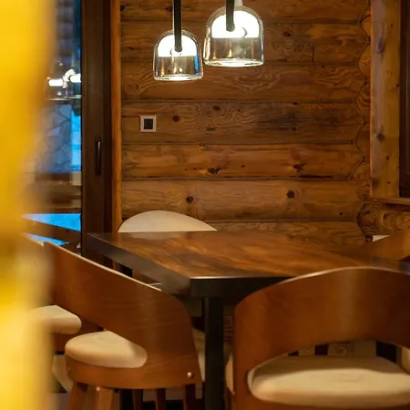 Aurum Chalet *